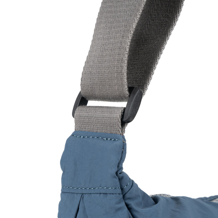 Farringdon Pacific Taslon