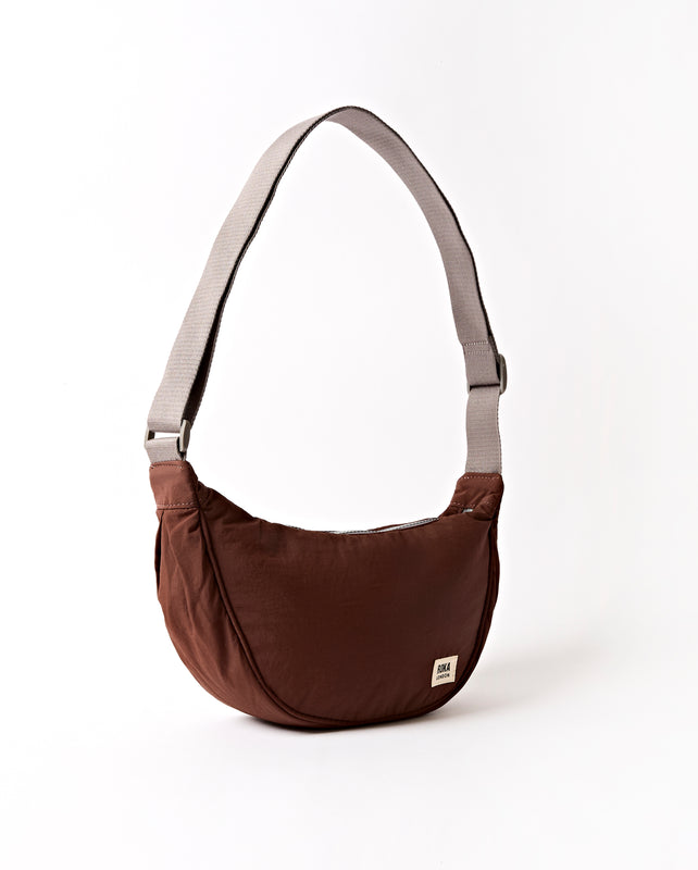 Farringdon Half Moon Bag in Chocolate