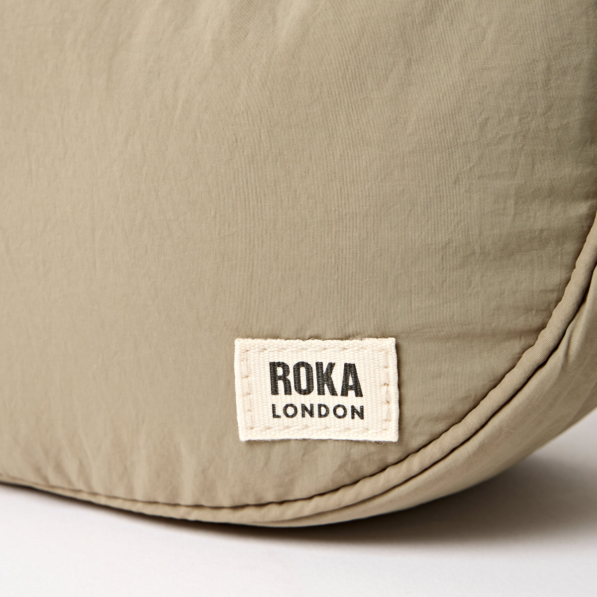 Farringdon Half Moon Bag in Taupe
