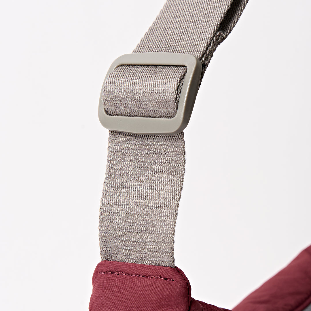 Farringdon Bordeaux Taslon