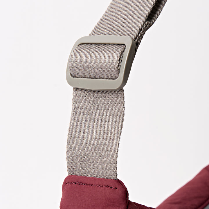 Farringdon Bordeaux Taslon