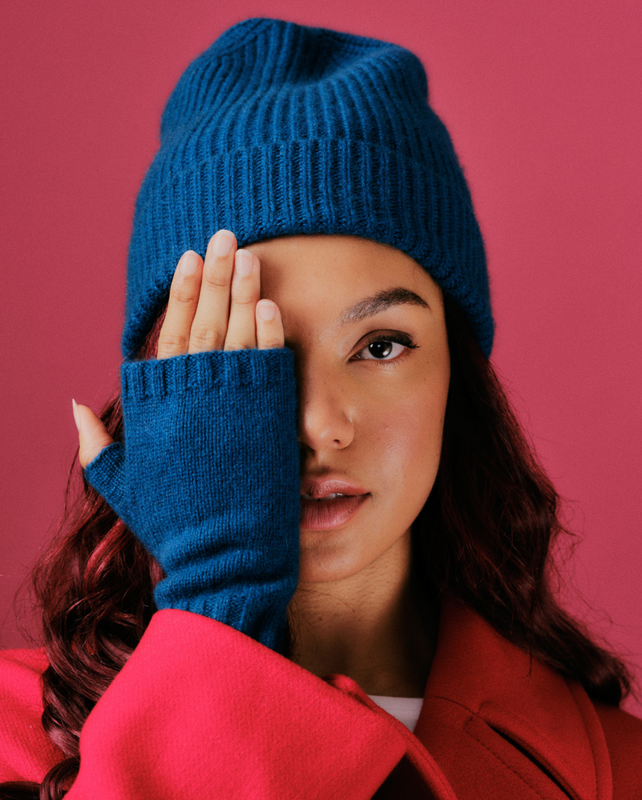 Shard Cashmere Beanie Hat in Teal
