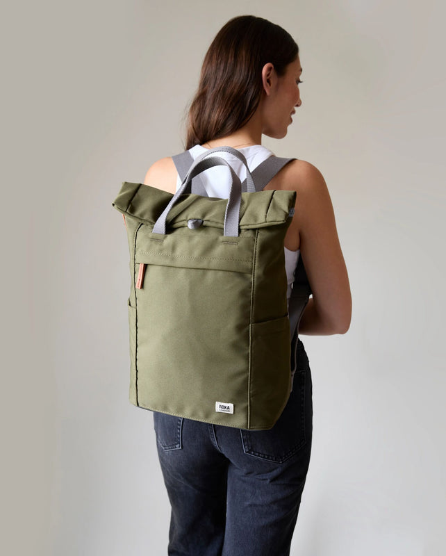 Finchley Backpack in Airforce