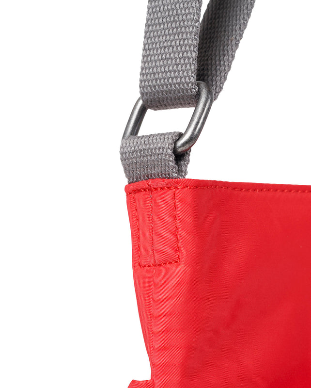 Kennington Crossbody Bag in Chilli Oil