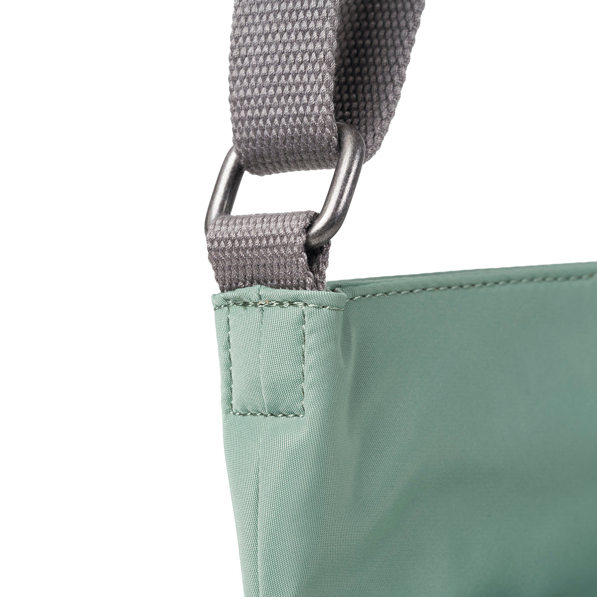 Kennington Crossbody Bag in Frost