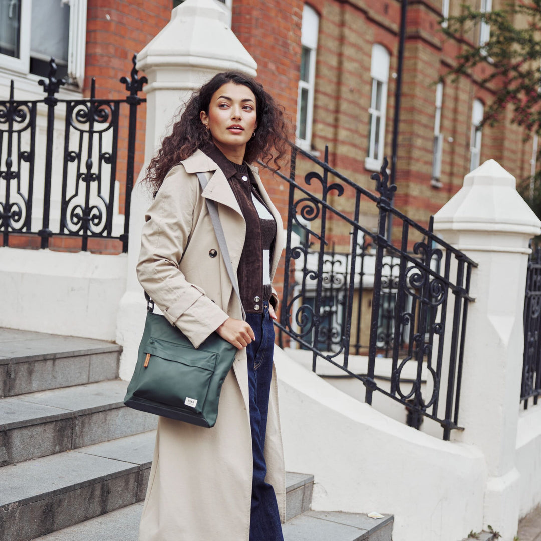 Kennington Crossbody Bag in Graphite