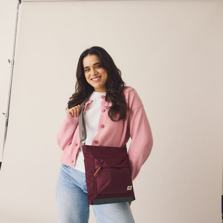 Kennington Crossbody Bag in Black
