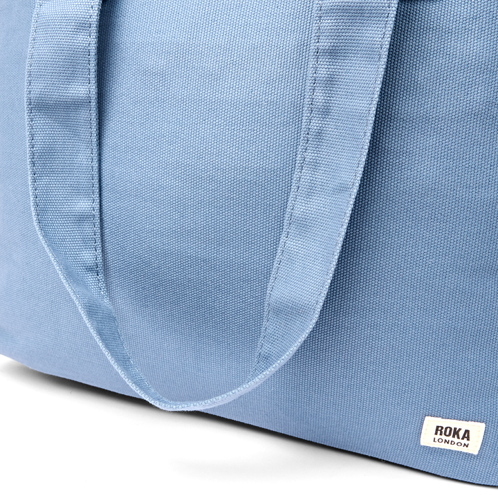 Sloane Shoulder Bag in Aviation