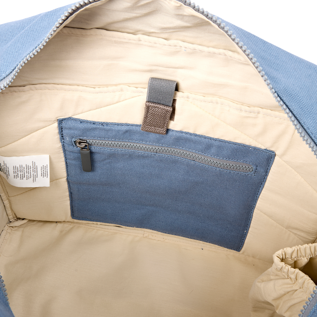 Sloane Shoulder Bag in Aviation