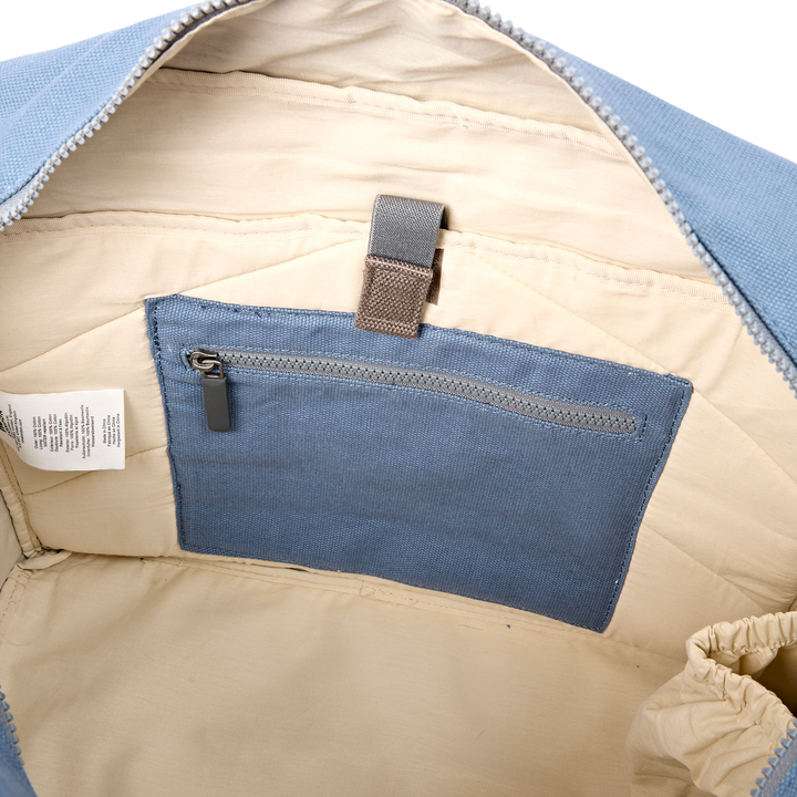 Sloane Shoulder Bag in Aviation