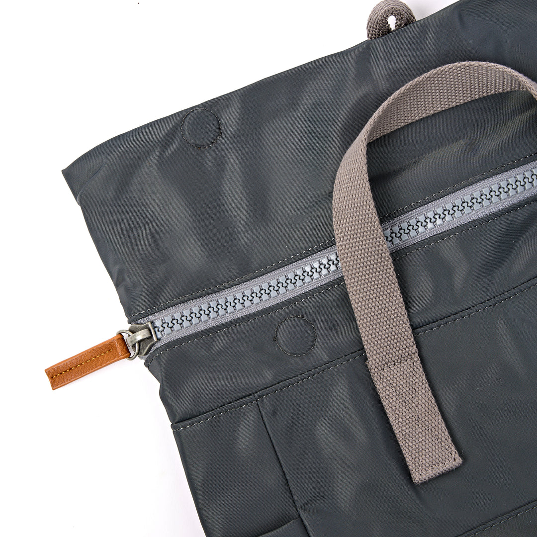 Bayswater Umbrella Backpack in Beluga