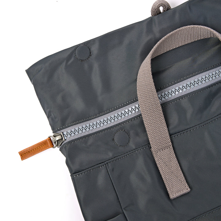 Bayswater Umbrella Backpack in Beluga