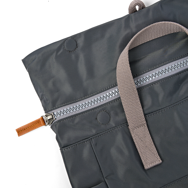Bayswater Umbrella Backpack in Beluga