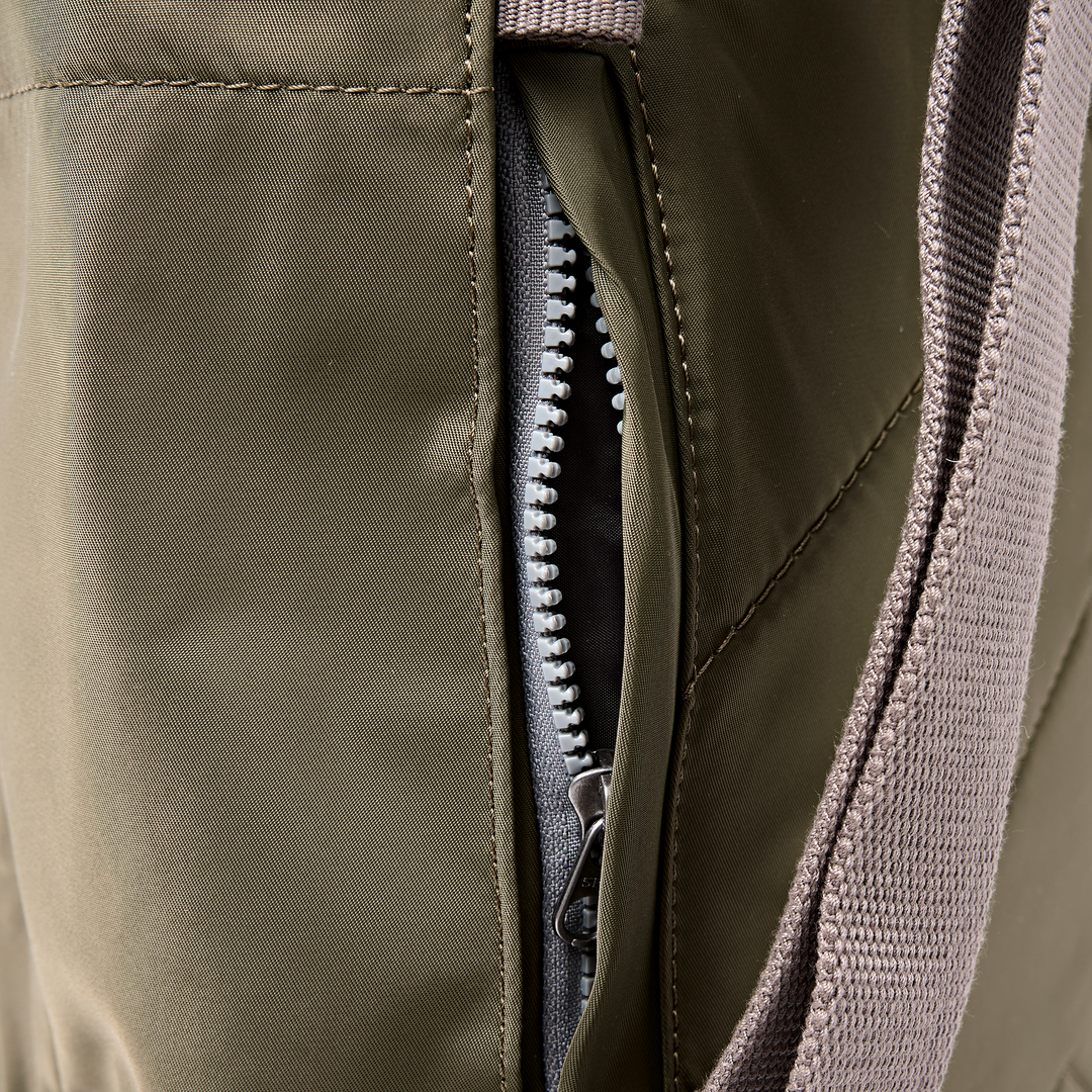 Bayswater Umbrella Backpack in Chive