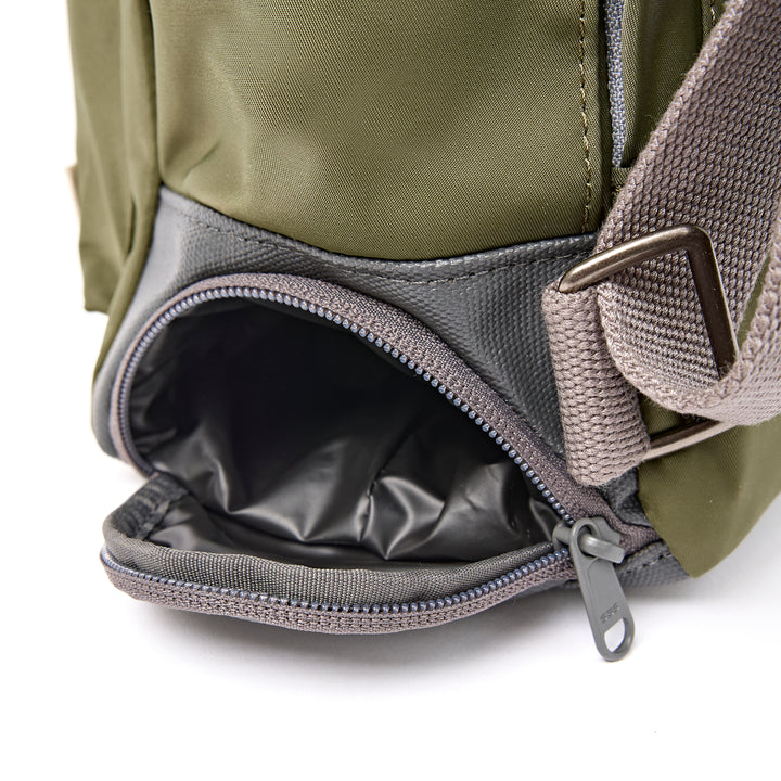 Bayswater Umbrella Backpack in Chive