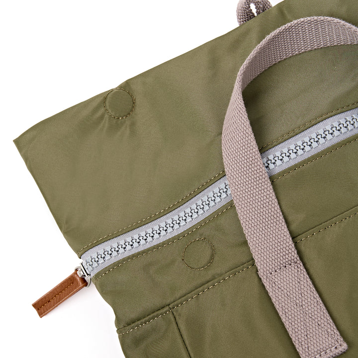 Bayswater Umbrella Backpack in Chive