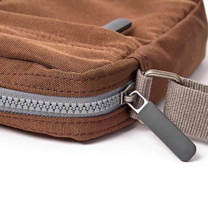 Bond Pocket Crossbody Bag in Cinnamon