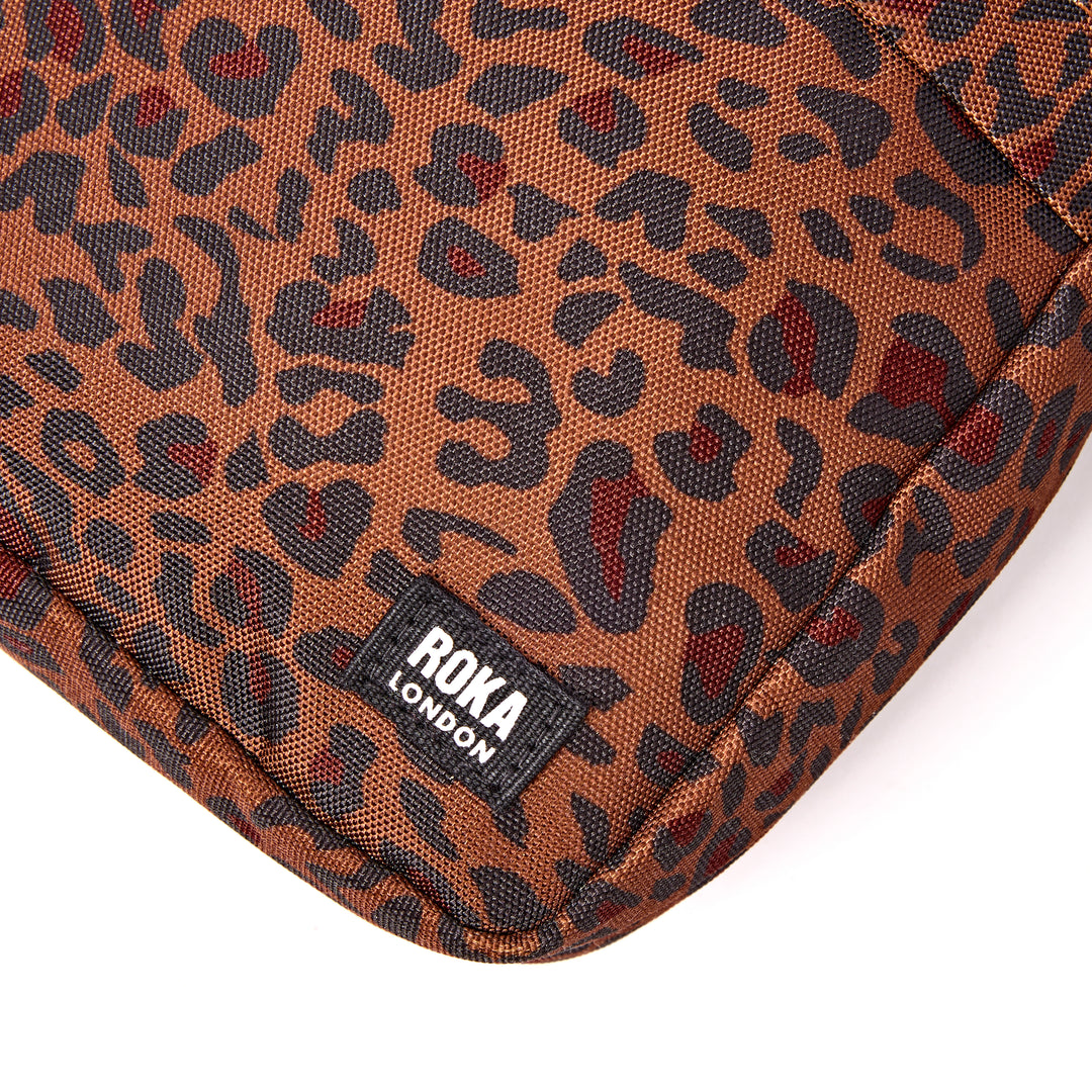 Bond Pocket Crossbody Bag in Mini Leopard