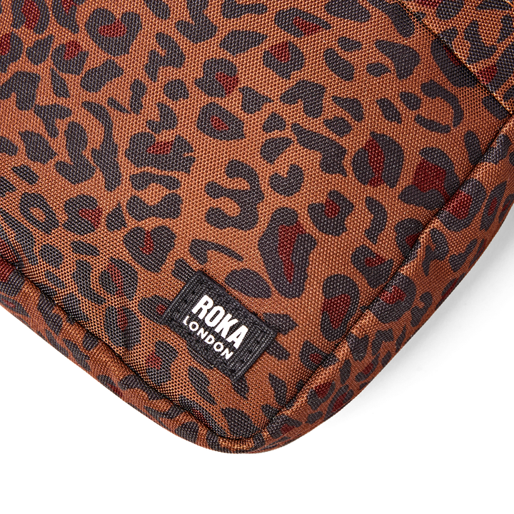 Bond Pocket Crossbody Bag in Mini Leopard