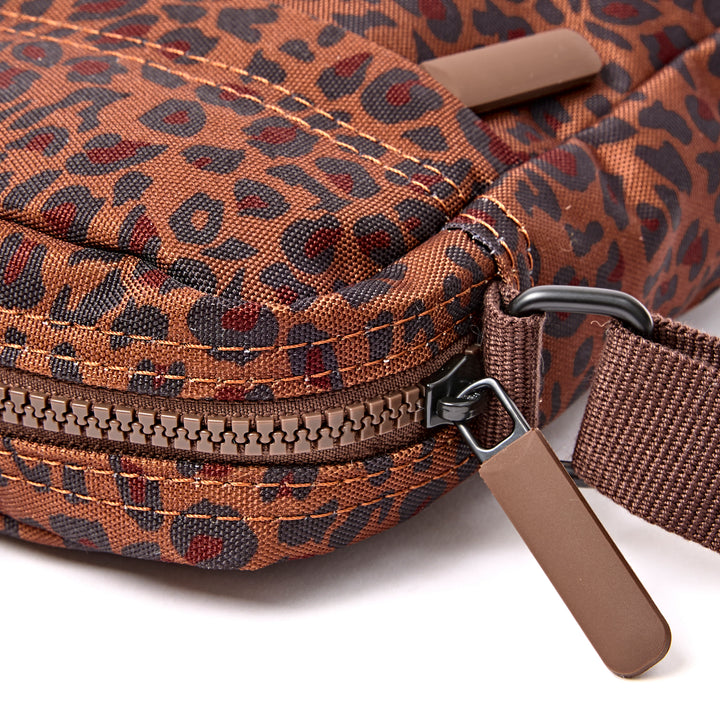 Bond Pocket Crossbody Bag in Mini Leopard