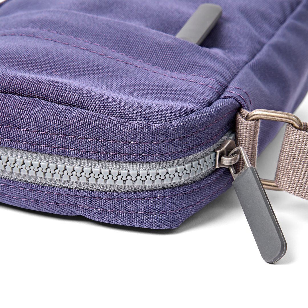 Bond Pocket Crossbody Bag in Oceana