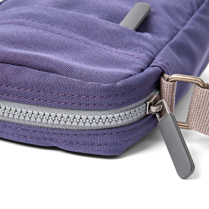 Bond Pocket Crossbody Bag in Oceana