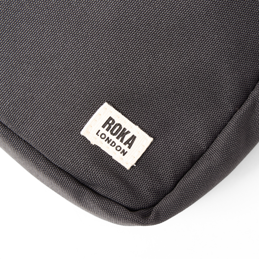 Bond Pocket Crossbody Bag in Carbon
