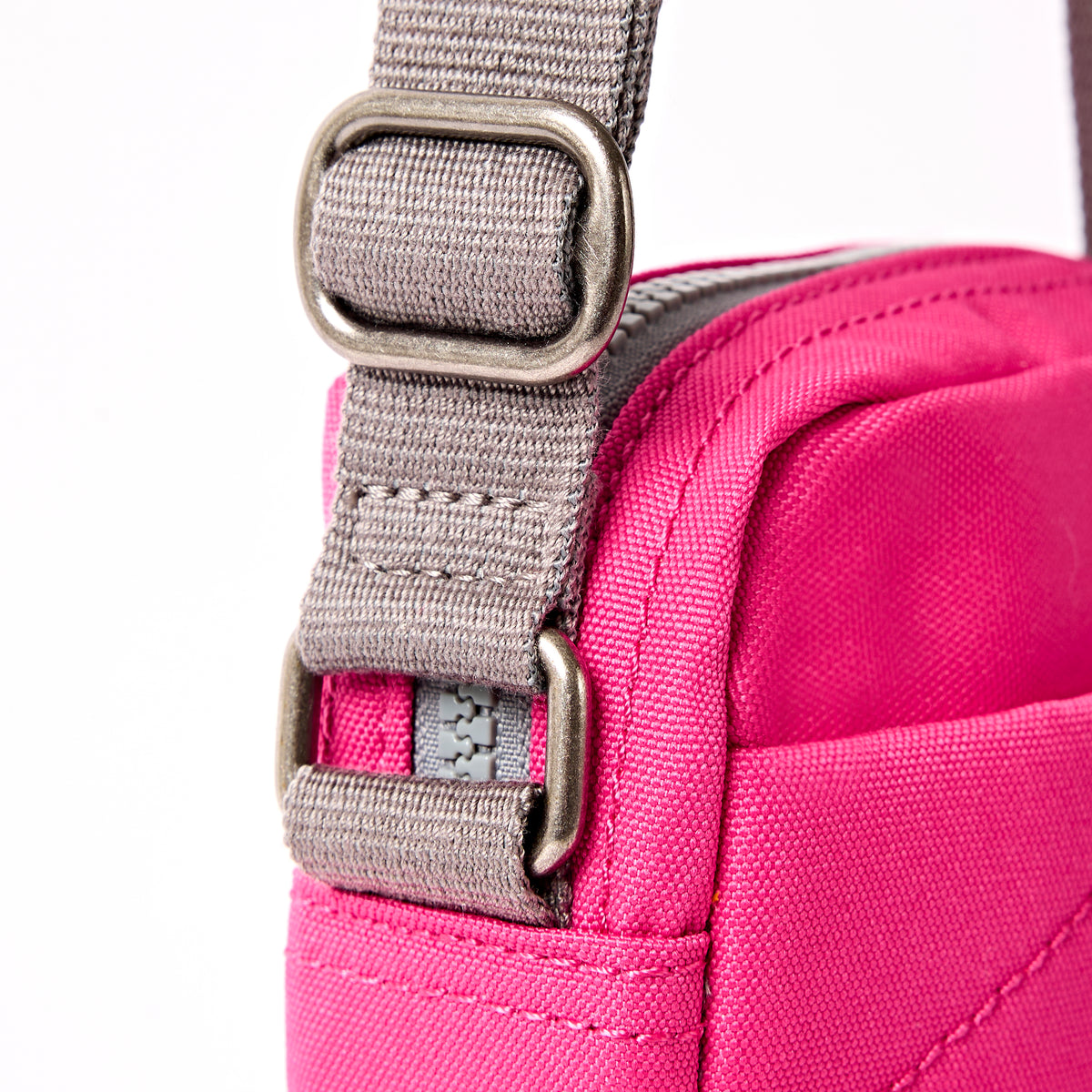 Bond Pocket Crossbody Bag in Granita Red