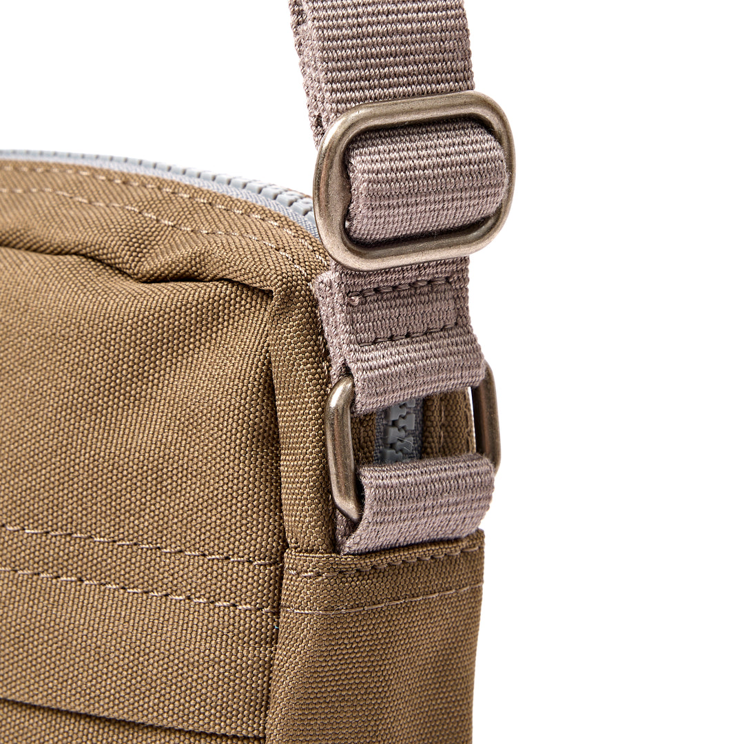 Bond Pocket Crossbody Bag in Sea Spray