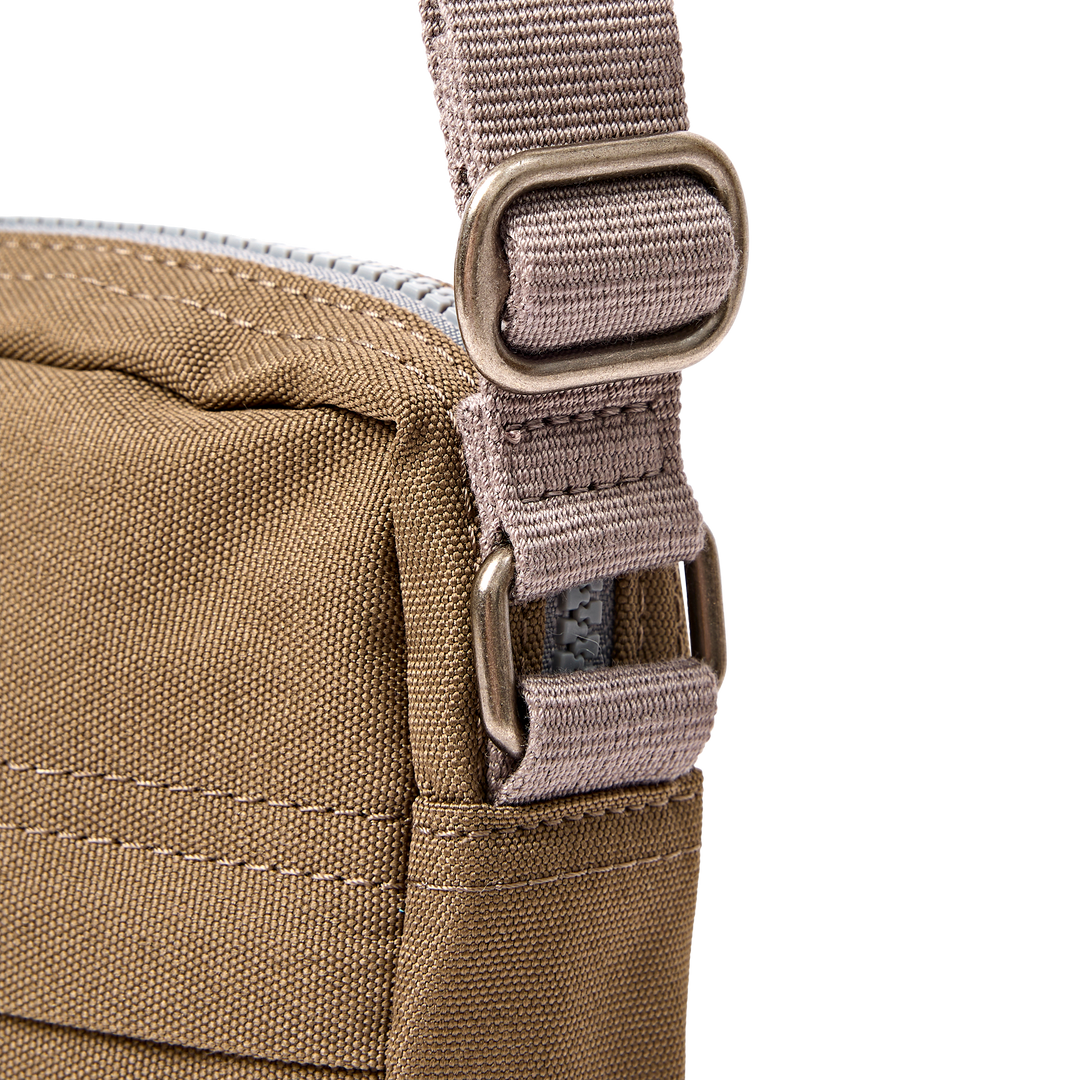Bond Pocket Crossbody Bag in Sea Spray