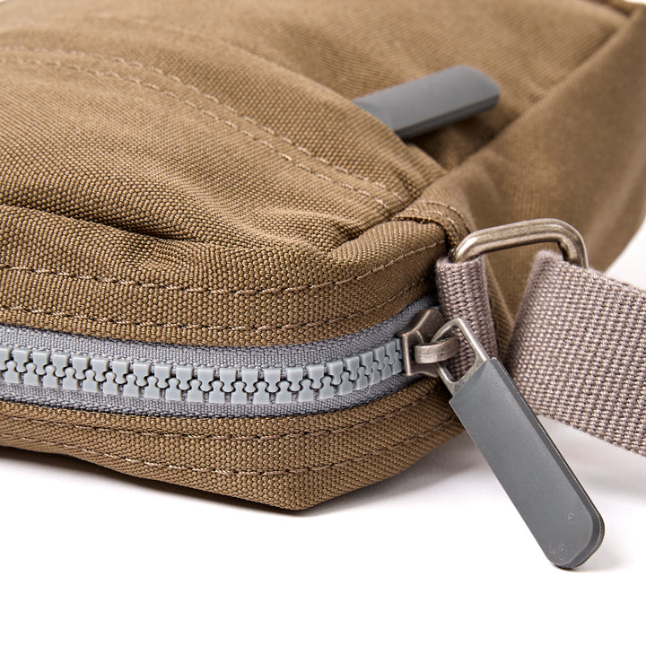 Bond Pocket Crossbody Bag in Sea Spray