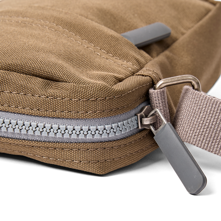 Bond Pocket Crossbody Bag in Sea Spray