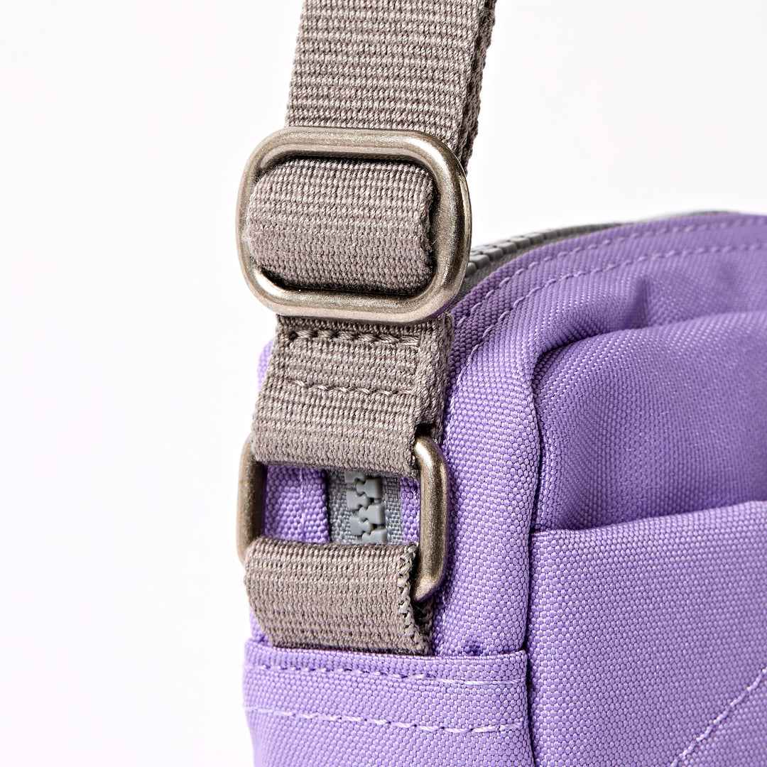 Bond Pocket Crossbody Bag in Thistle Bloom