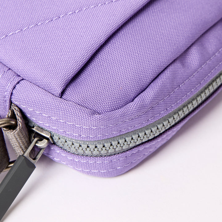 Bond Pocket Crossbody Bag in Thistle Bloom