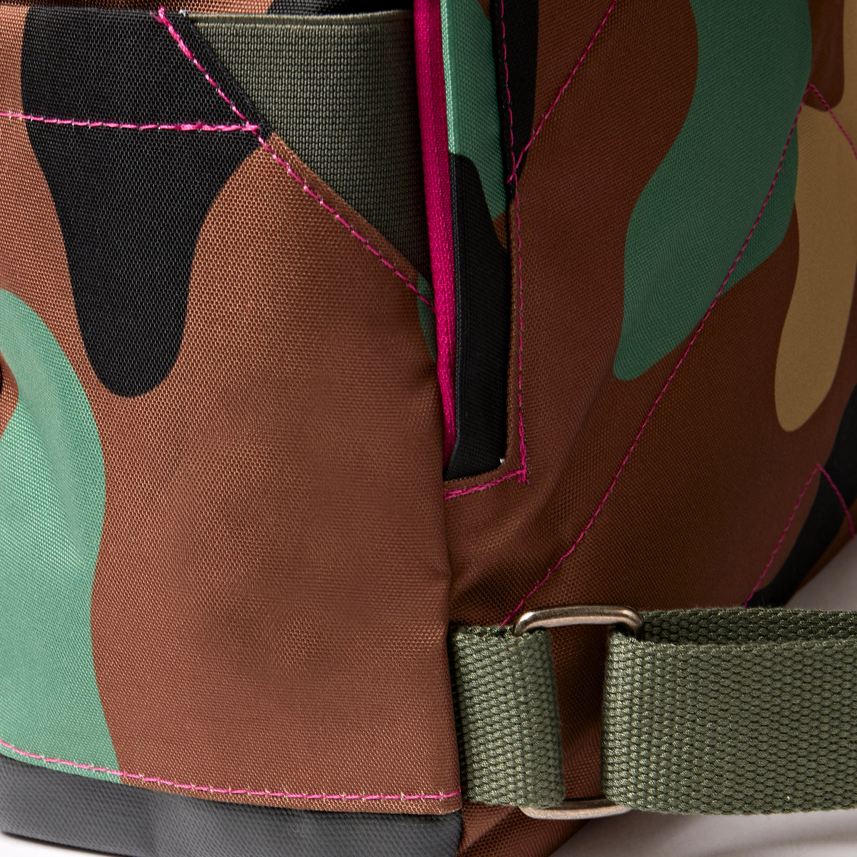 Camden J Backpack in Vintage Camo
