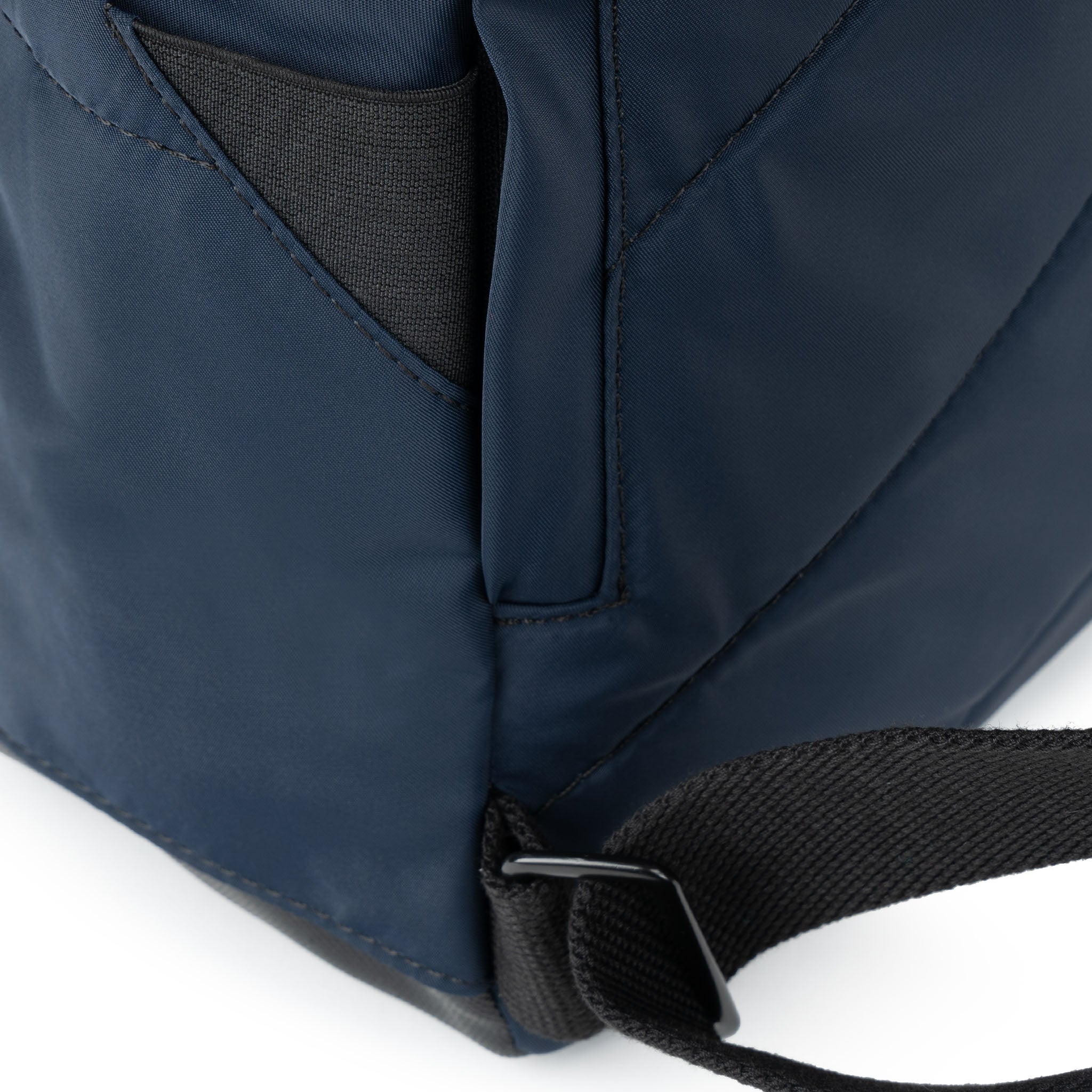 Black Label Camden J Backpack in Midnight – ROKA London