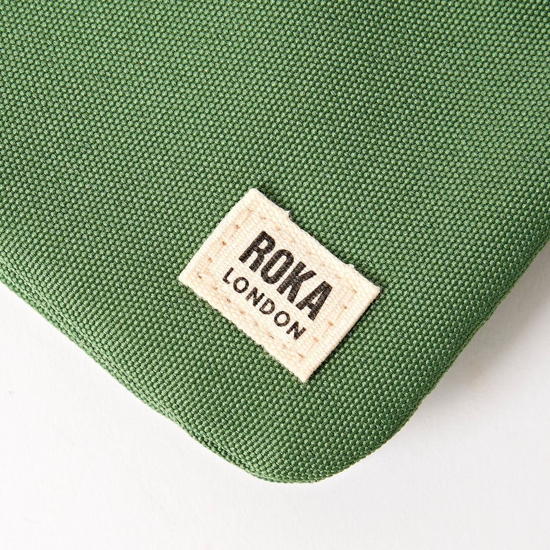 Carnaby Wallet in Artichoke