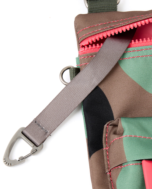 Chelsea B Crossbody Bag in Vintage Camo