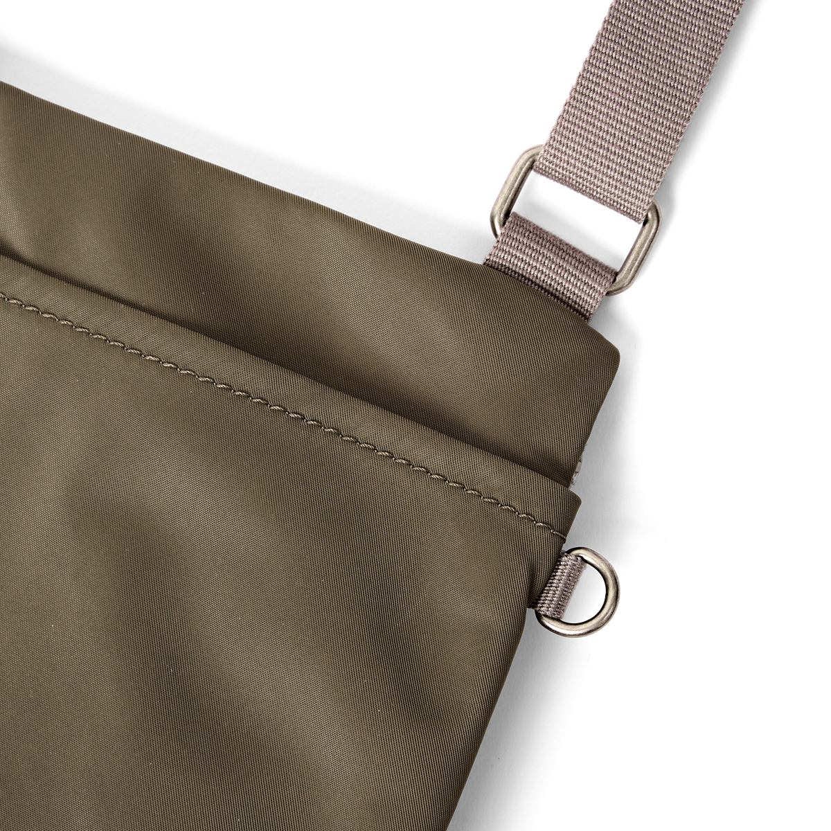 Chelsea B Crossbody Bag in Army