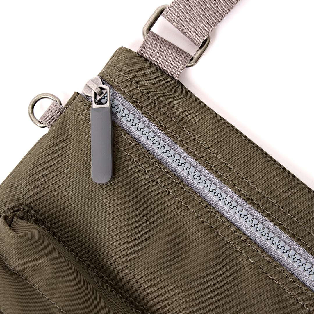 Chelsea B Crossbody Bag in Army