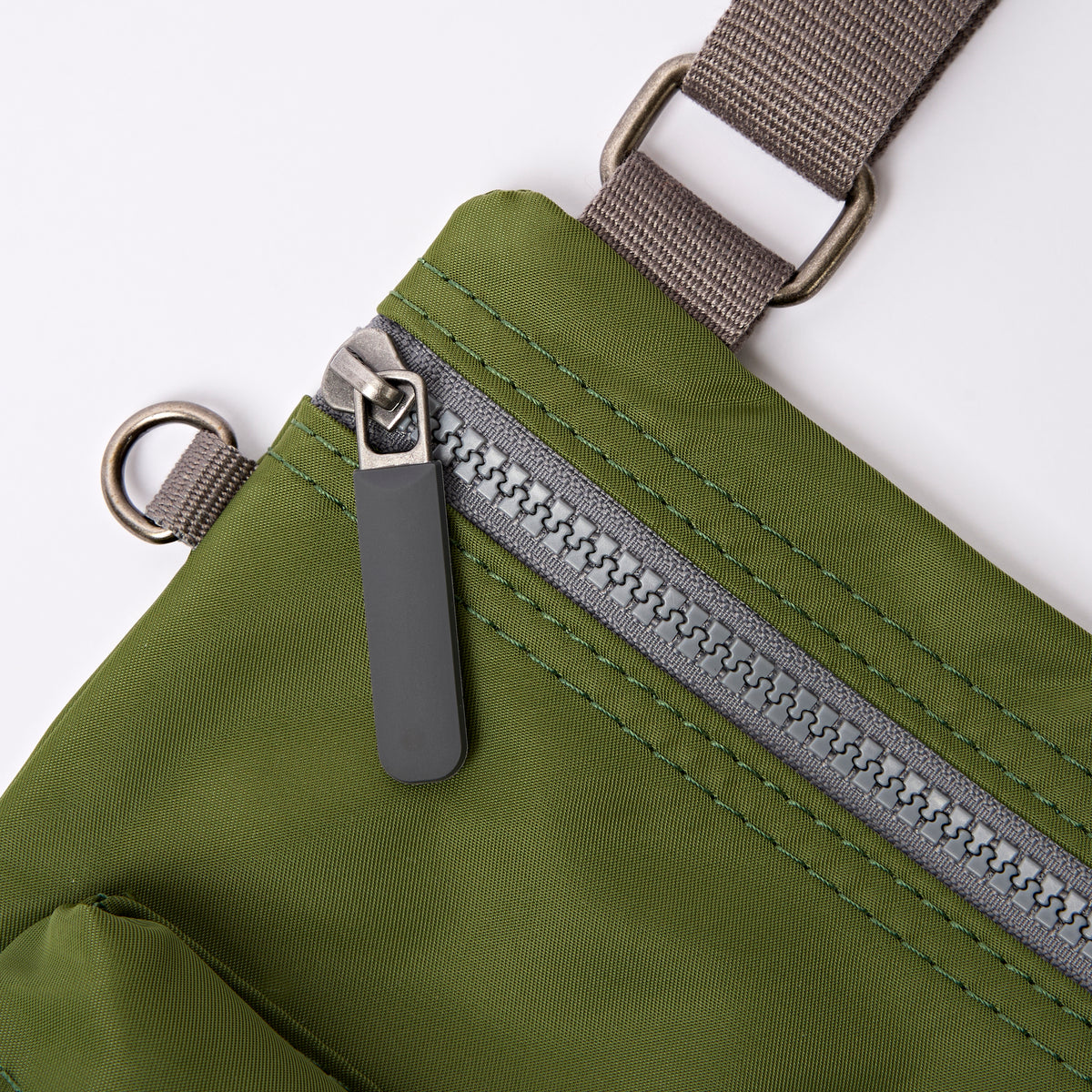 Chelsea B Crossbody Bag in Avocado