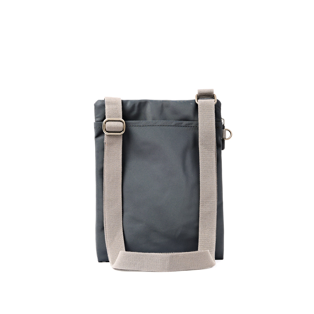 Chelsea B Crossbody Bag in Beluga