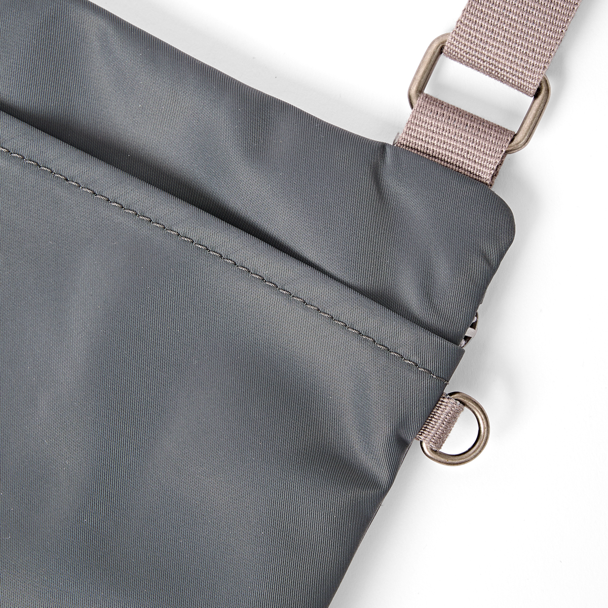Chelsea B Crossbody Bag in Beluga