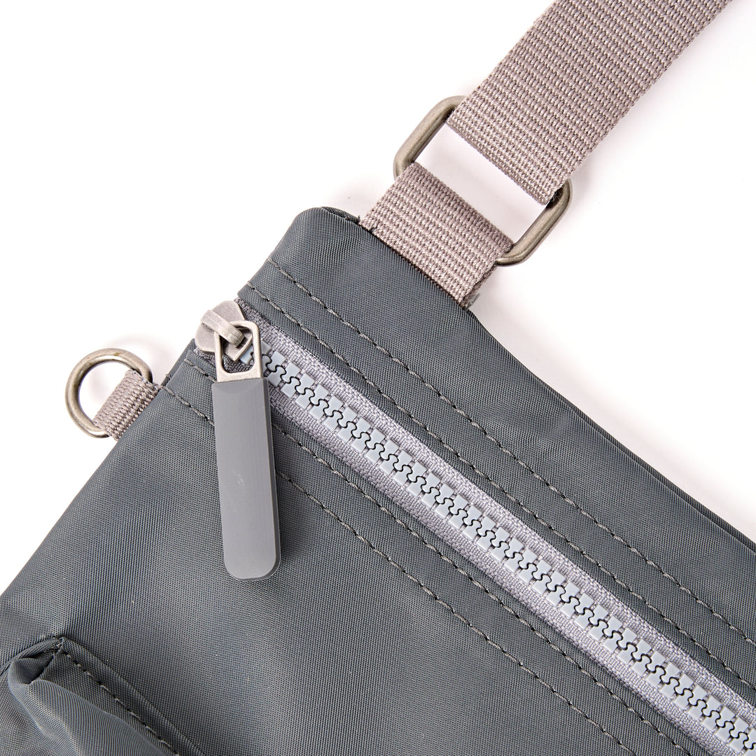 Chelsea B Crossbody Bag in Beluga