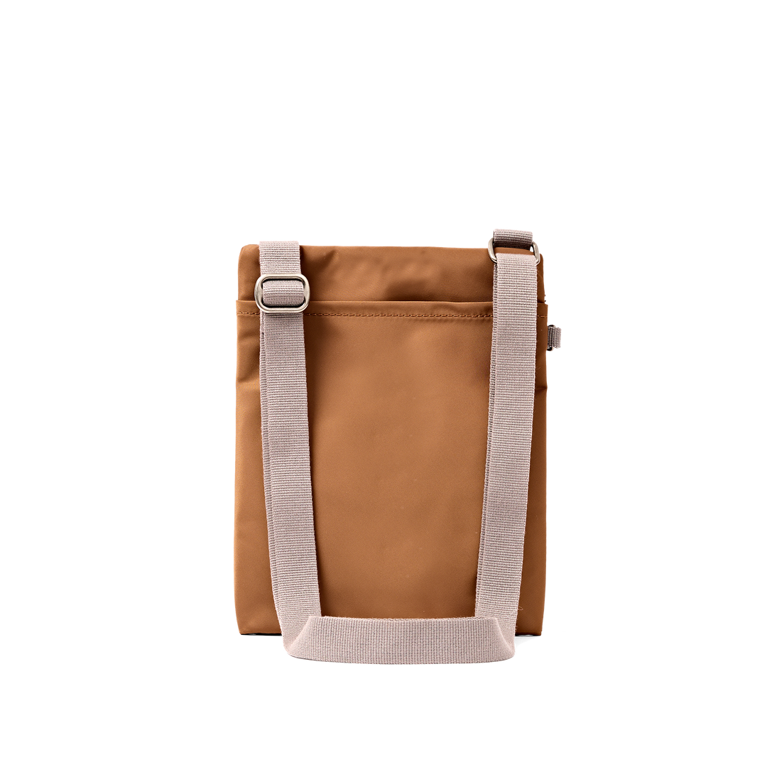 Chelsea B Crossbody Bag in Biscuit