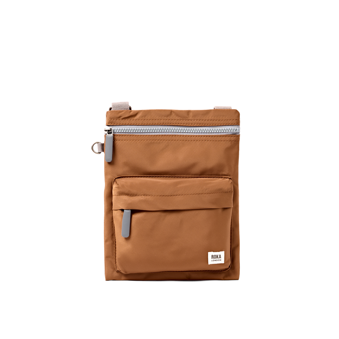 Chelsea B Crossbody Bag in Biscuit