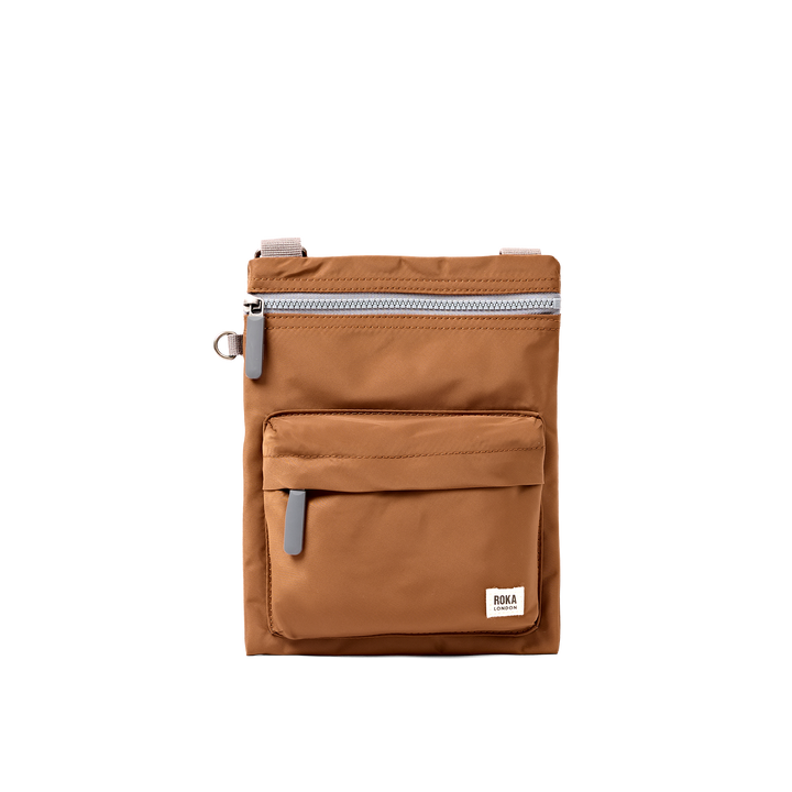 Chelsea B Crossbody Bag in Biscuit