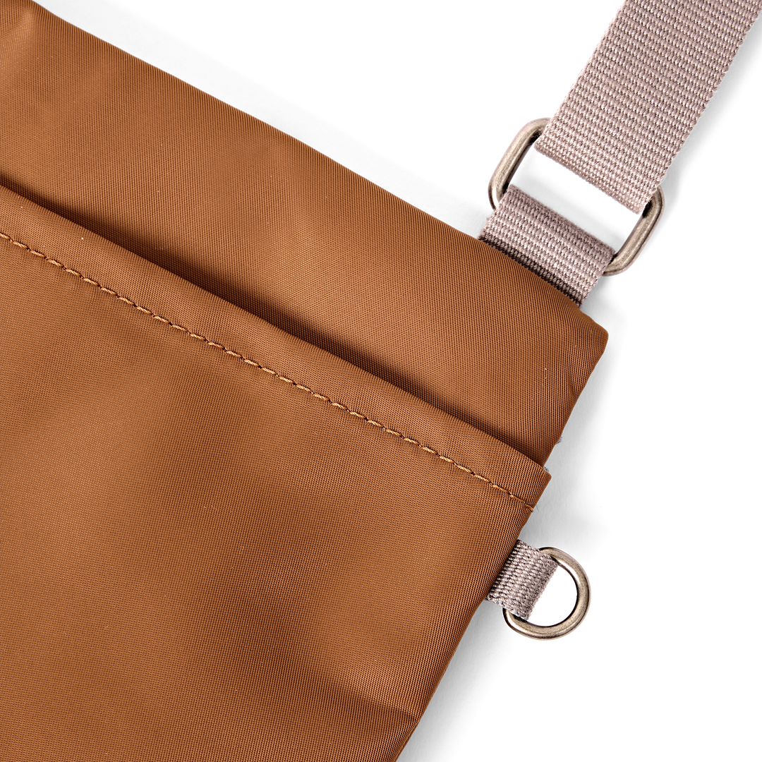 Chelsea B Crossbody Bag in Biscuit