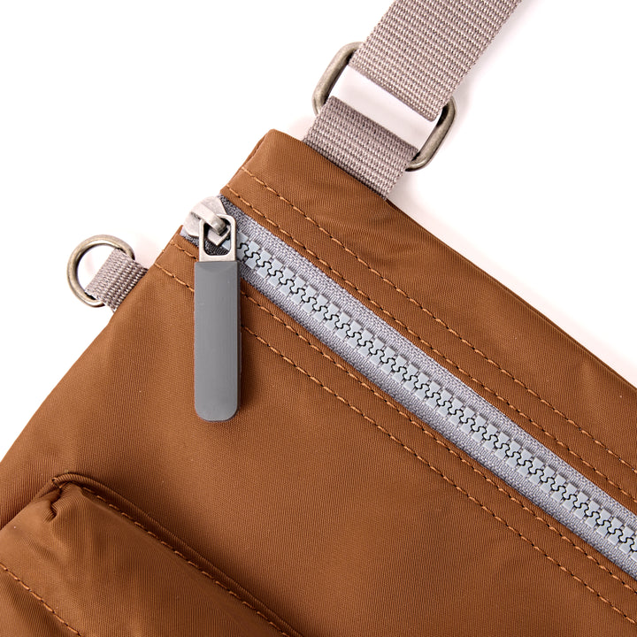 Chelsea B Crossbody Bag in Biscuit