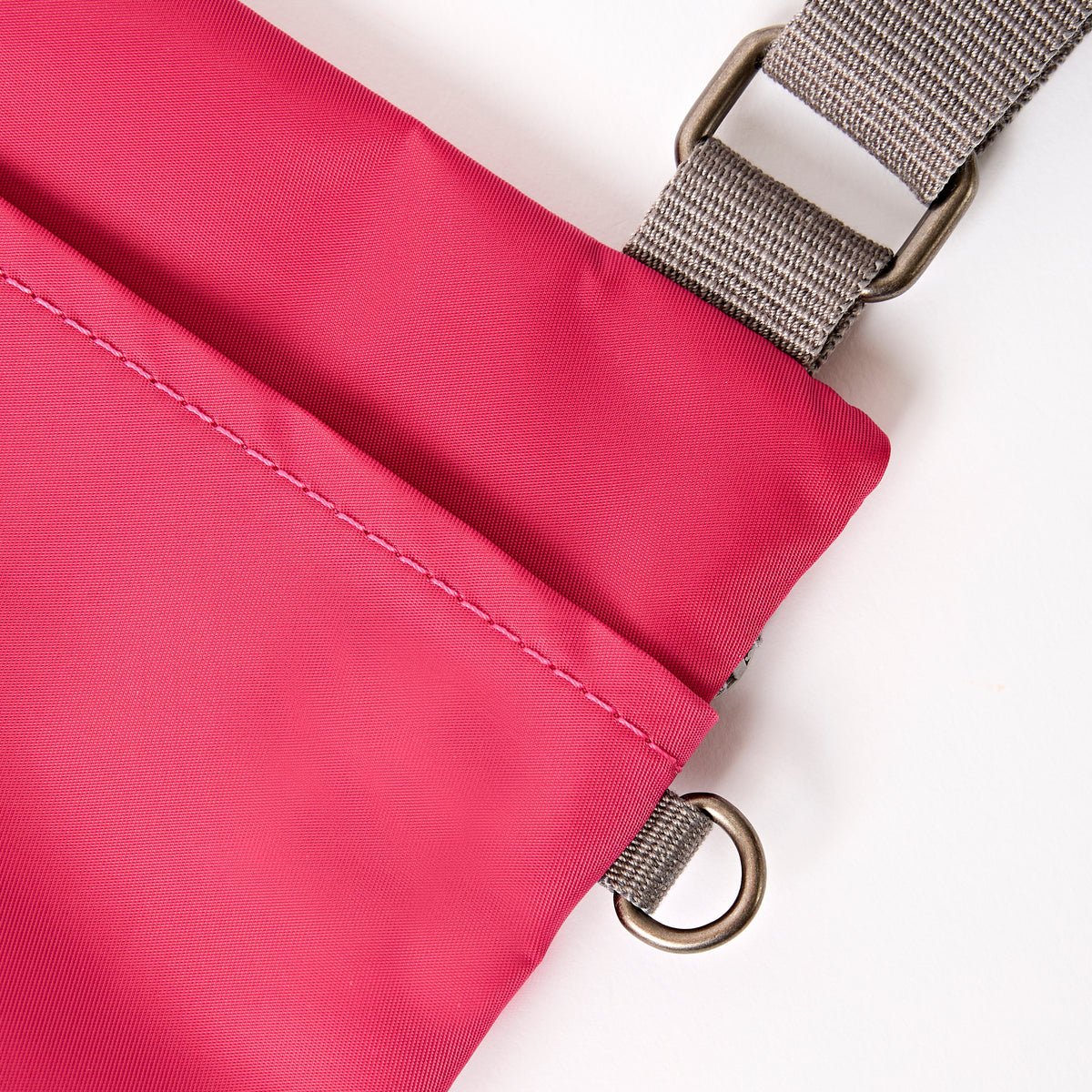 Chelsea B Crossbody Bag in Granita Red